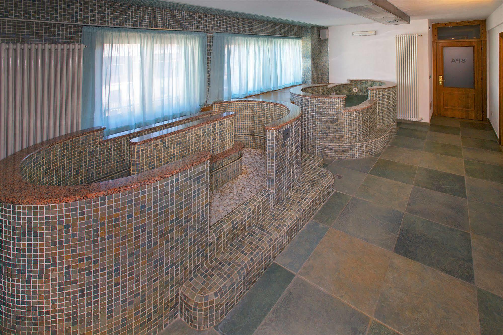 Hotel Savoia Debili Sauze D'Oulx Bagian luar foto